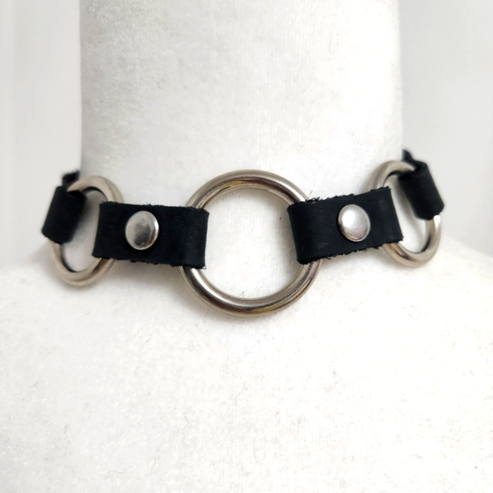 Handmade Real Leather Black Silver O-Ring Choker - Picture 2 of 14